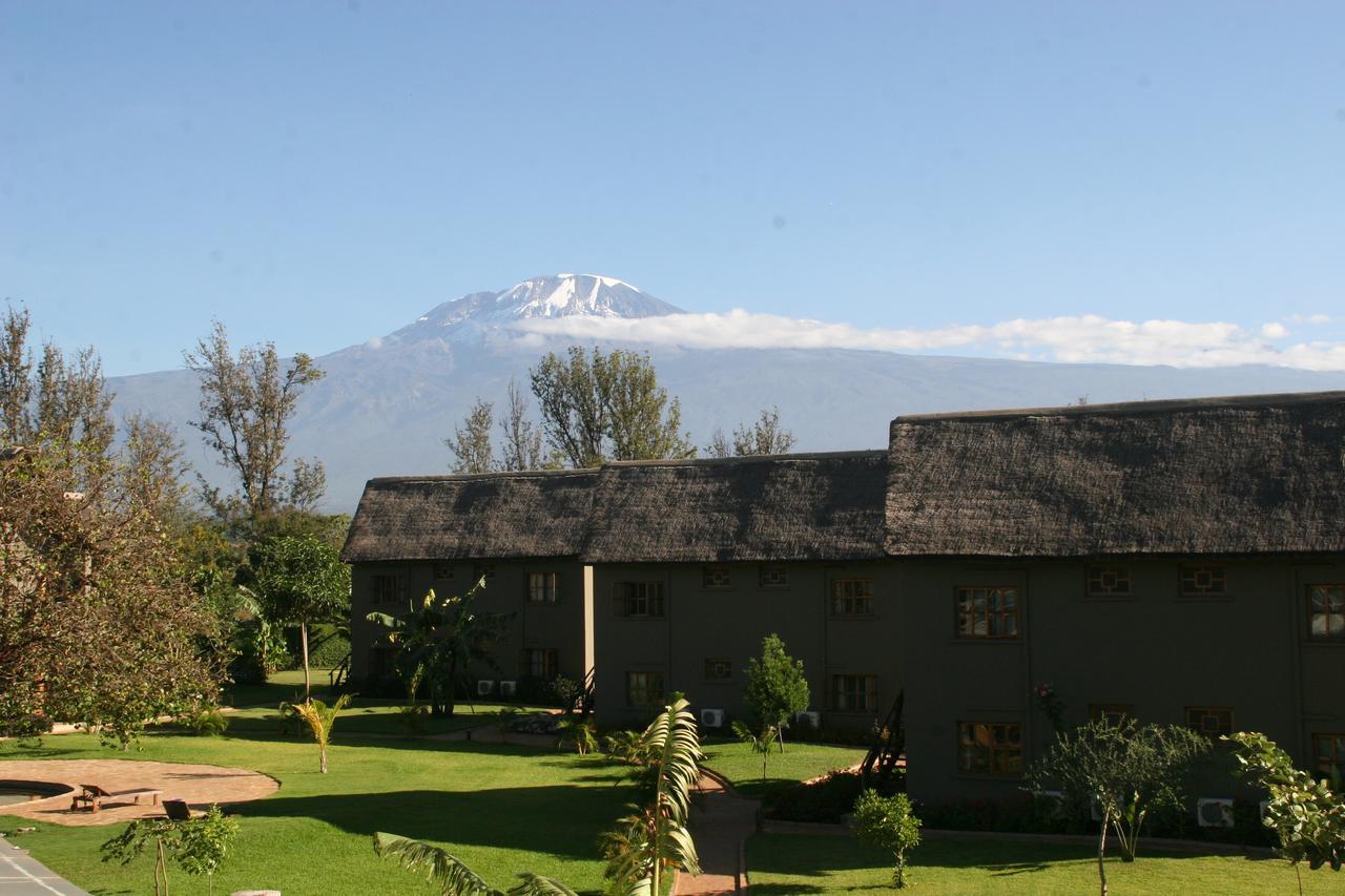 Weru Weru River Lodge Exterior photo