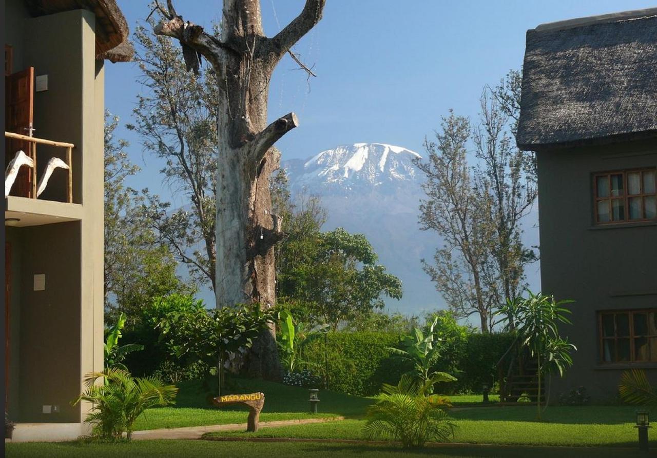 Weru Weru River Lodge Exterior photo
