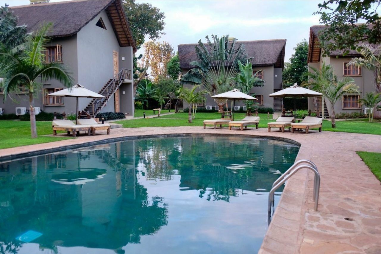 Weru Weru River Lodge Exterior photo