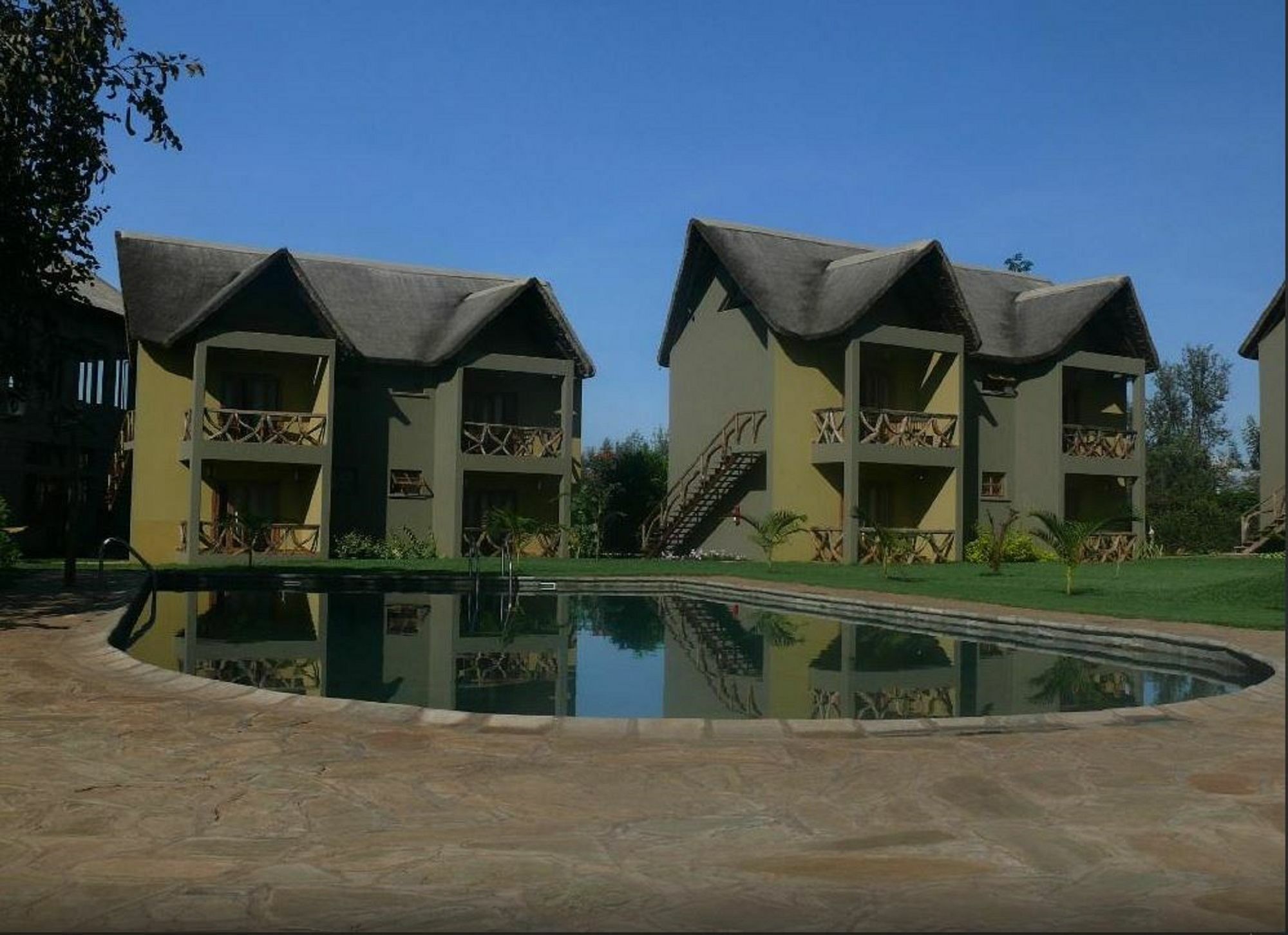 Weru Weru River Lodge Exterior photo